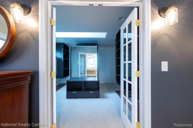 8871 Lakeview Drive, White Lake, MI 48386