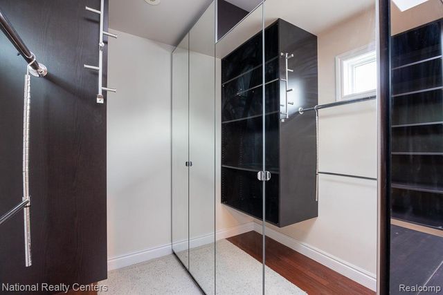 8871 Lakeview Drive, White Lake, MI 48386