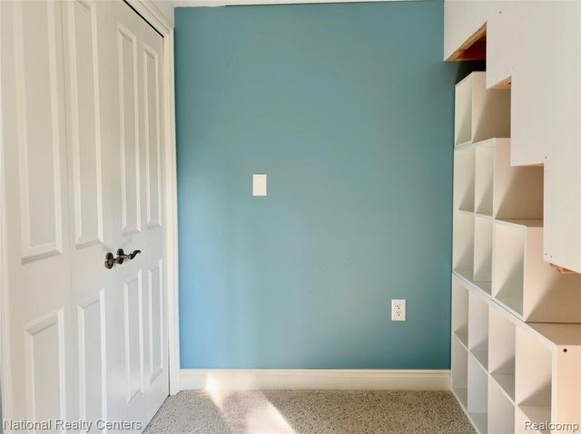 8871 Lakeview Drive, White Lake, MI 48386