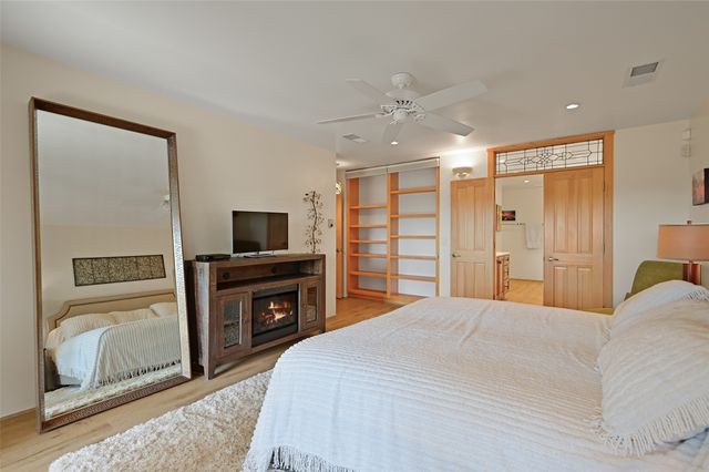 12 Featherbush Court, Santa Fe, NM 87508