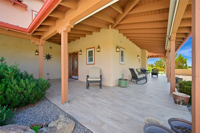 12 Featherbush Court, Santa Fe, NM 87508