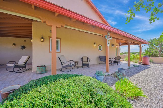 12 Featherbush Court, Santa Fe, NM 87508