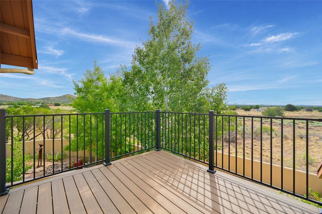 12 Featherbush Court, Santa Fe, NM 87508