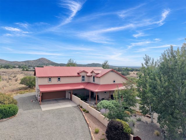12 Featherbush Court, Santa Fe, NM 87508