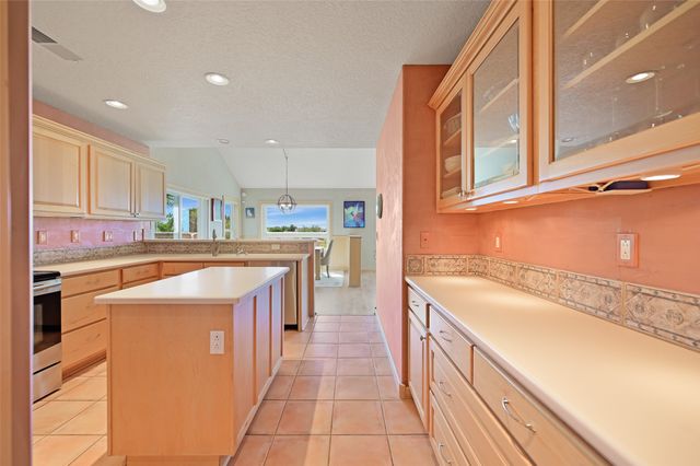 12 Featherbush Court, Santa Fe, NM 87508