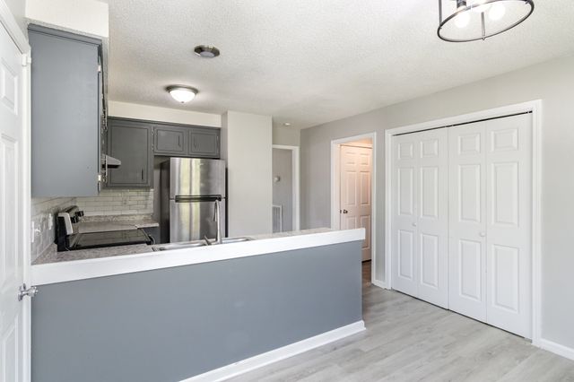 615 Doane Dr, Clarksville, TN 37042
