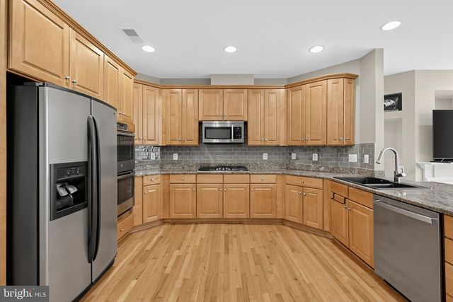 20374 FALLSWAY TER, Sterling, VA 20165