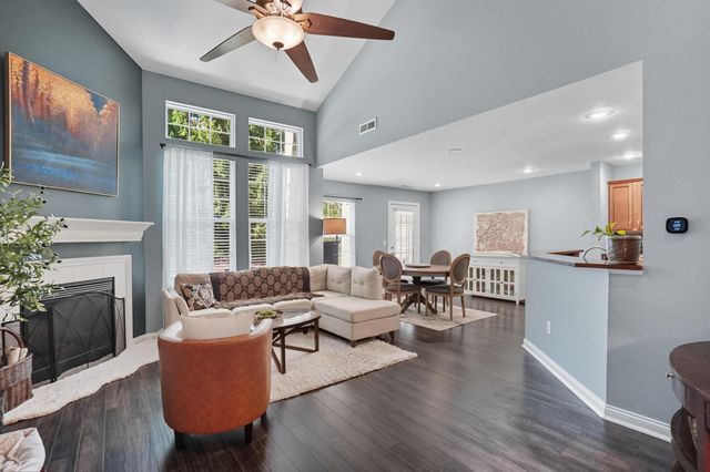 5017 Calais Drive, Columbus, OH 43221