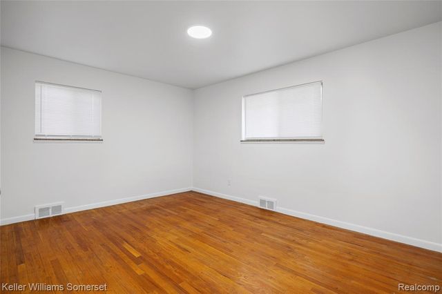 19015 Greenwald Drive, Southfield, MI 48075