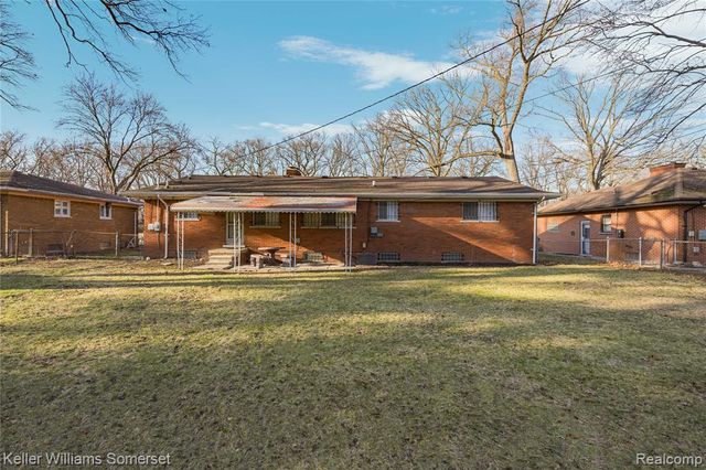 19015 Greenwald Drive, Southfield, MI 48075