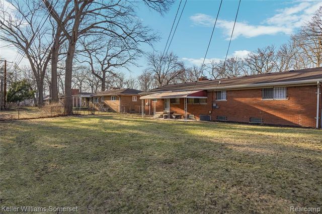 19015 Greenwald Drive, Southfield, MI 48075