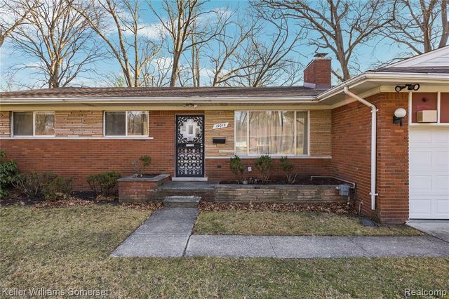 19015 Greenwald Drive, Southfield, MI 48075