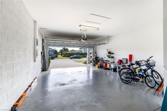 2331 Orchard ST, Naples, FL 34120