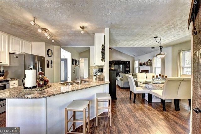 3940 Piper Glen Drive, Buford, GA 30519