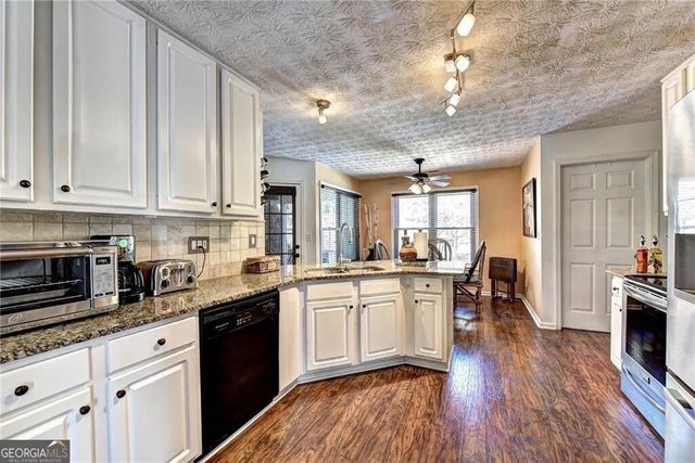 3940 Piper Glen Drive, Buford, GA 30519