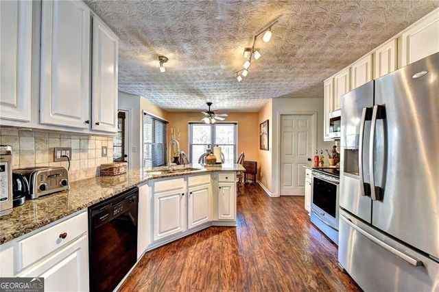 3940 Piper Glen Drive, Buford, GA 30519