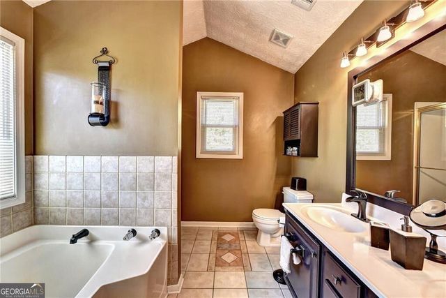 3940 Piper Glen Drive, Buford, GA 30519
