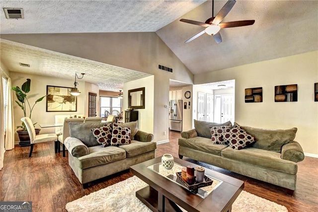 3940 Piper Glen Drive, Buford, GA 30519