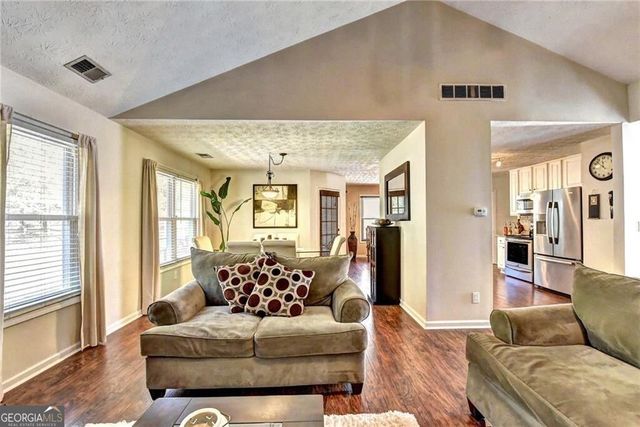 3940 Piper Glen Drive, Buford, GA 30519