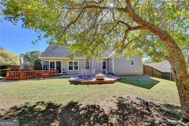 3940 Piper Glen Drive, Buford, GA 30519