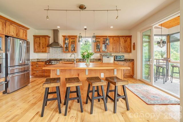 18 Adas Way, Weaverville, NC 28787