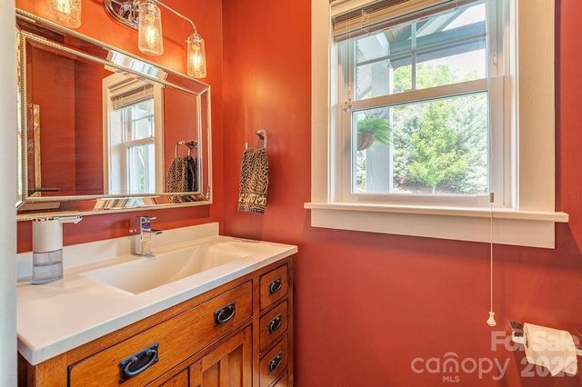 18 Adas Way, Weaverville, NC 28787