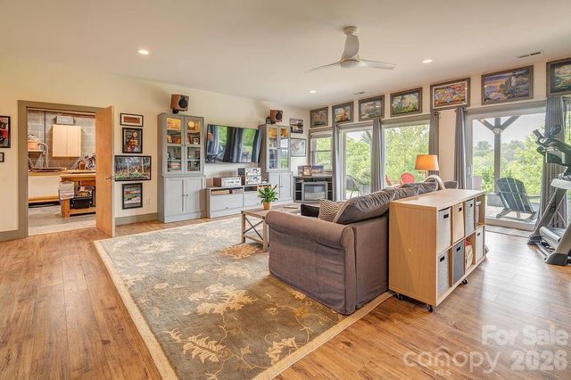18 Adas Way, Weaverville, NC 28787