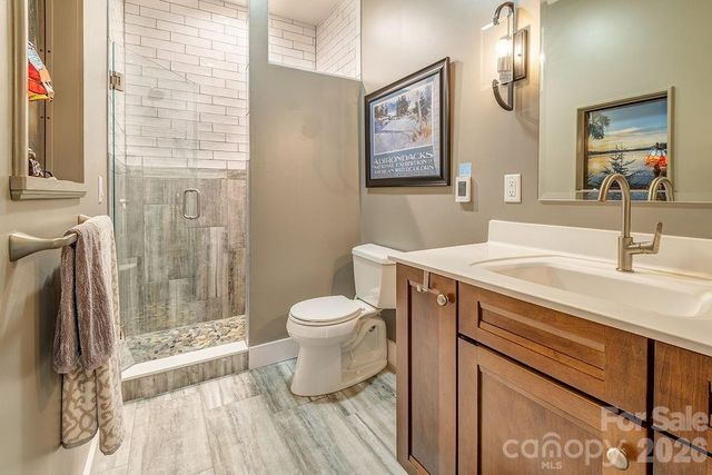 18 Adas Way, Weaverville, NC 28787