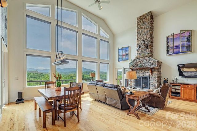 18 Adas Way, Weaverville, NC 28787