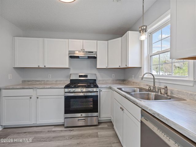 106 Goldie Lane, Beulaville, NC 28518