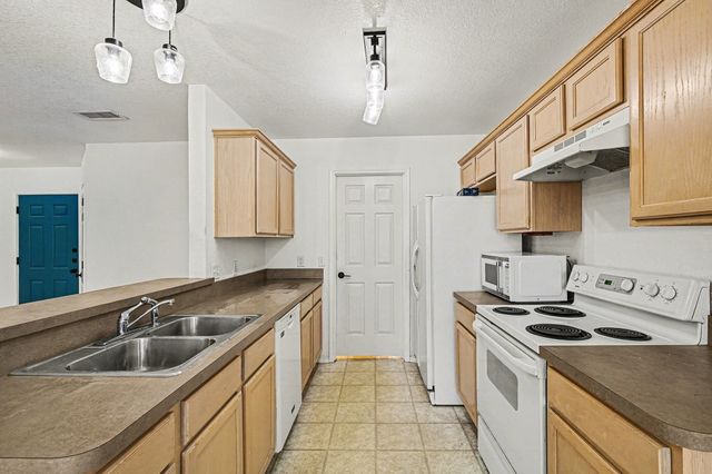 331 Meador Lane, Burleson, TX 76028