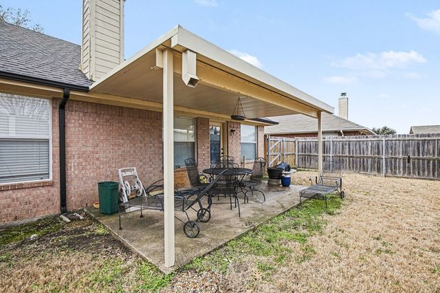 331 Meador Lane, Burleson, TX 76028