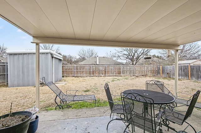 331 Meador Lane, Burleson, TX 76028
