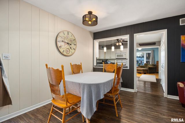 631 W LACLAIRE Lane, Peoria, IL 61614