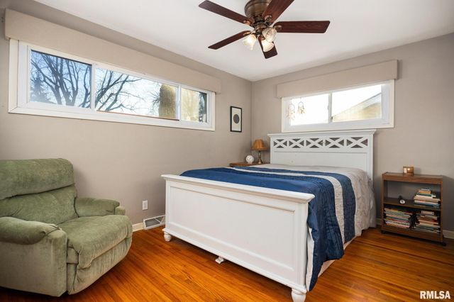 631 W LACLAIRE Lane, Peoria, IL 61614