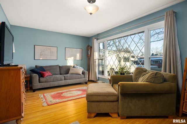 631 W LACLAIRE Lane, Peoria, IL 61614