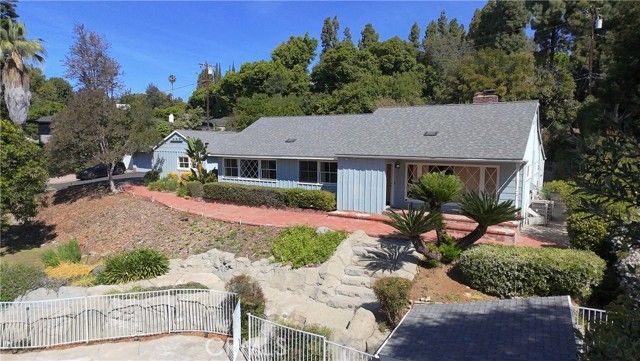 8450 Via Sierra Ramal, Whittier, CA 90605