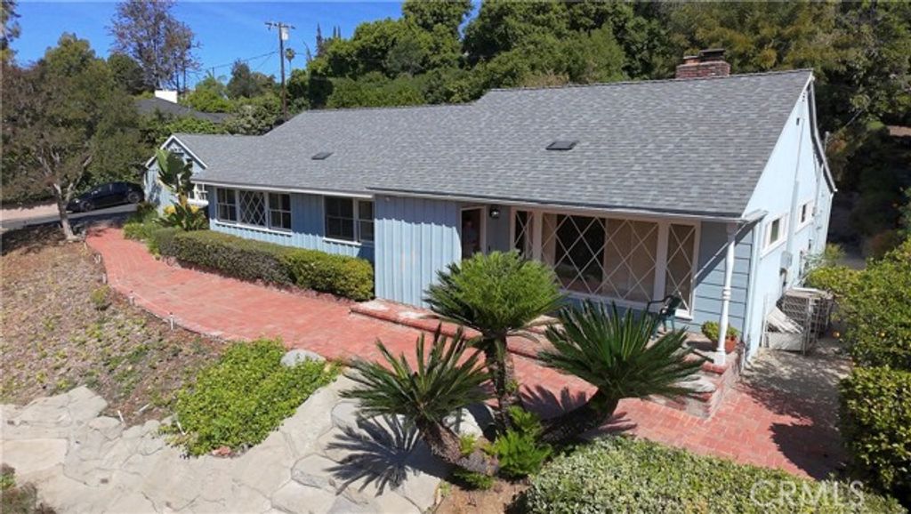 8450 Via Sierra Ramal, Whittier, CA 90605