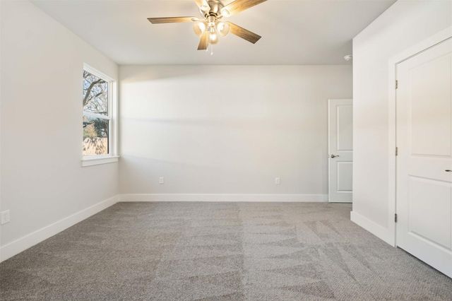 107 Wilkes ST, Smithville, TX 78957