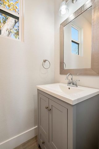 107 Wilkes ST, Smithville, TX 78957