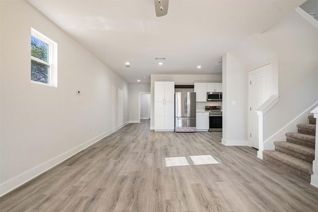 107 Wilkes ST, Smithville, TX 78957