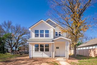 107 Wilkes ST, Smithville, TX 78957