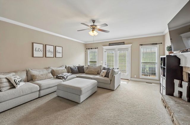 145 Auburn Hills Dr, Woodbury, TN 37190