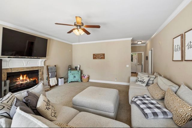 145 Auburn Hills Dr, Woodbury, TN 37190