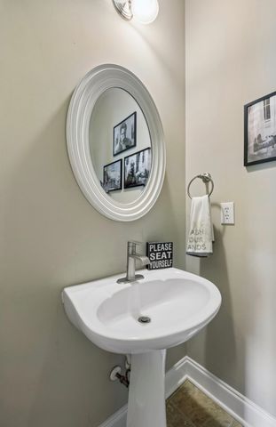 145 Auburn Hills Dr, Woodbury, TN 37190