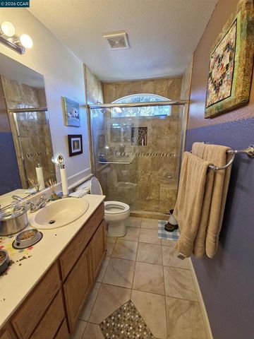 1036 Suncrest Ct, Richmond, CA 94806