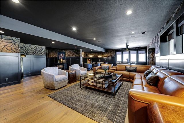 11721 W 181ST Street, Overland Park, KS 66013
