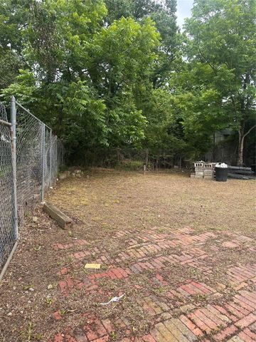 7812 E Magnolia Street, Houston, TX 77012