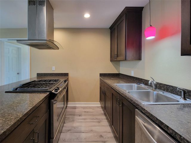 3401 Delhi B, Houston, TX 77022