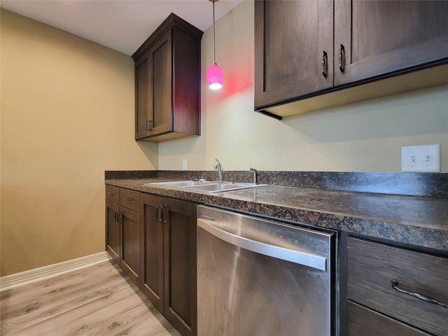 3401 Delhi B, Houston, TX 77022